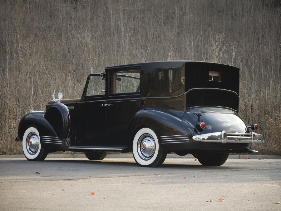  Packard 160 Super Eight Town Car by Rollston 1941 года  (фото 4 из 4)
